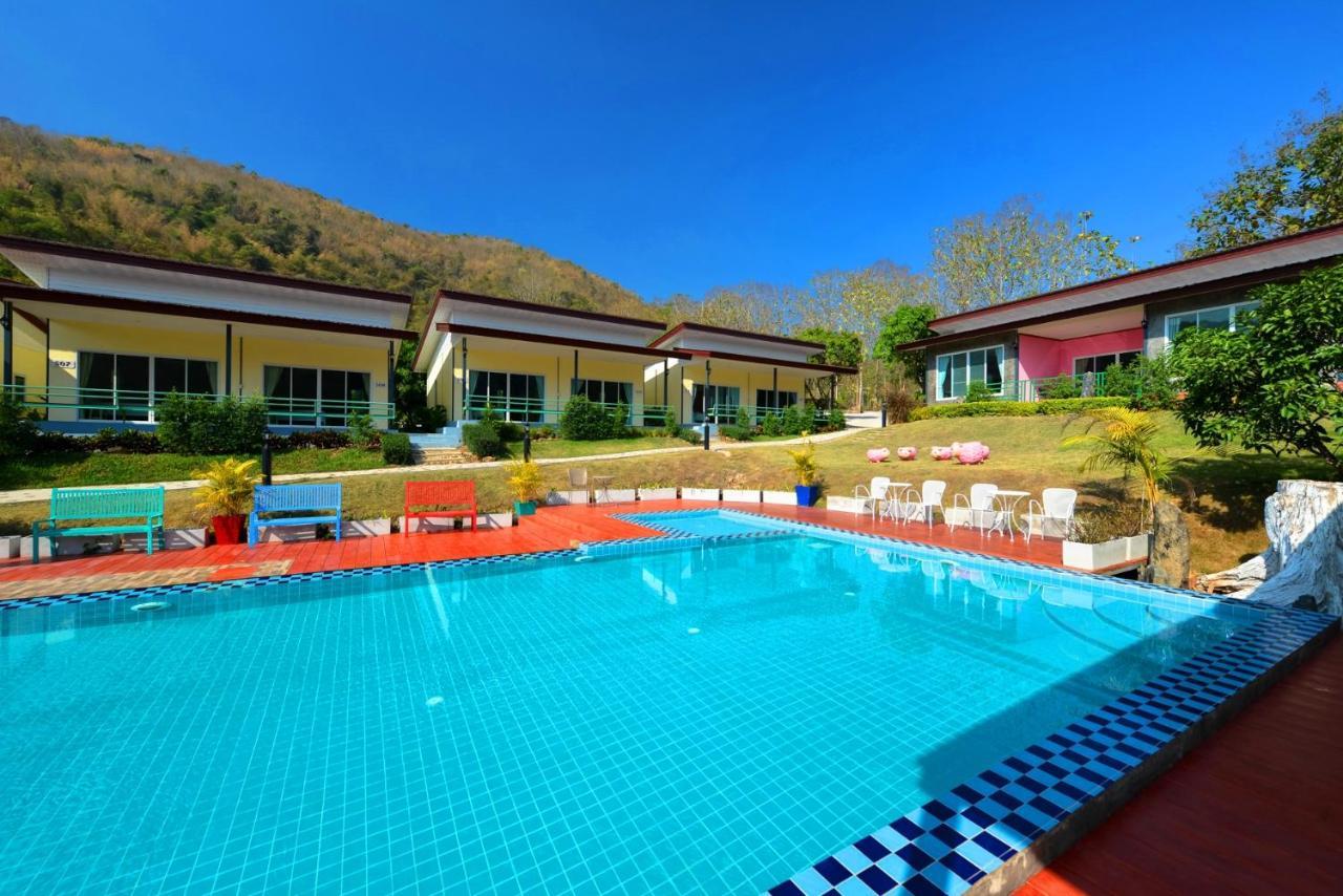 Theerama Cottage Suan Phueng Bagian luar foto