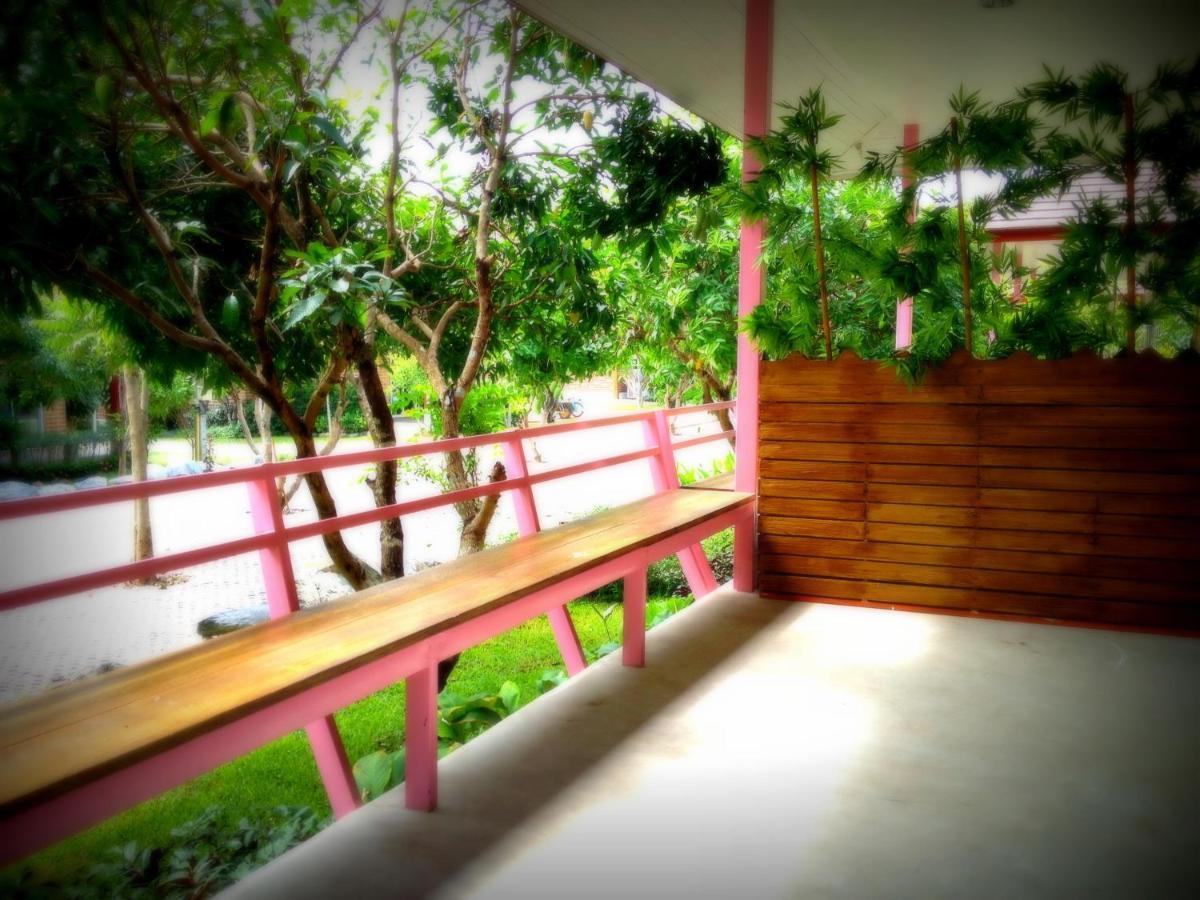 Theerama Cottage Suan Phueng Bagian luar foto