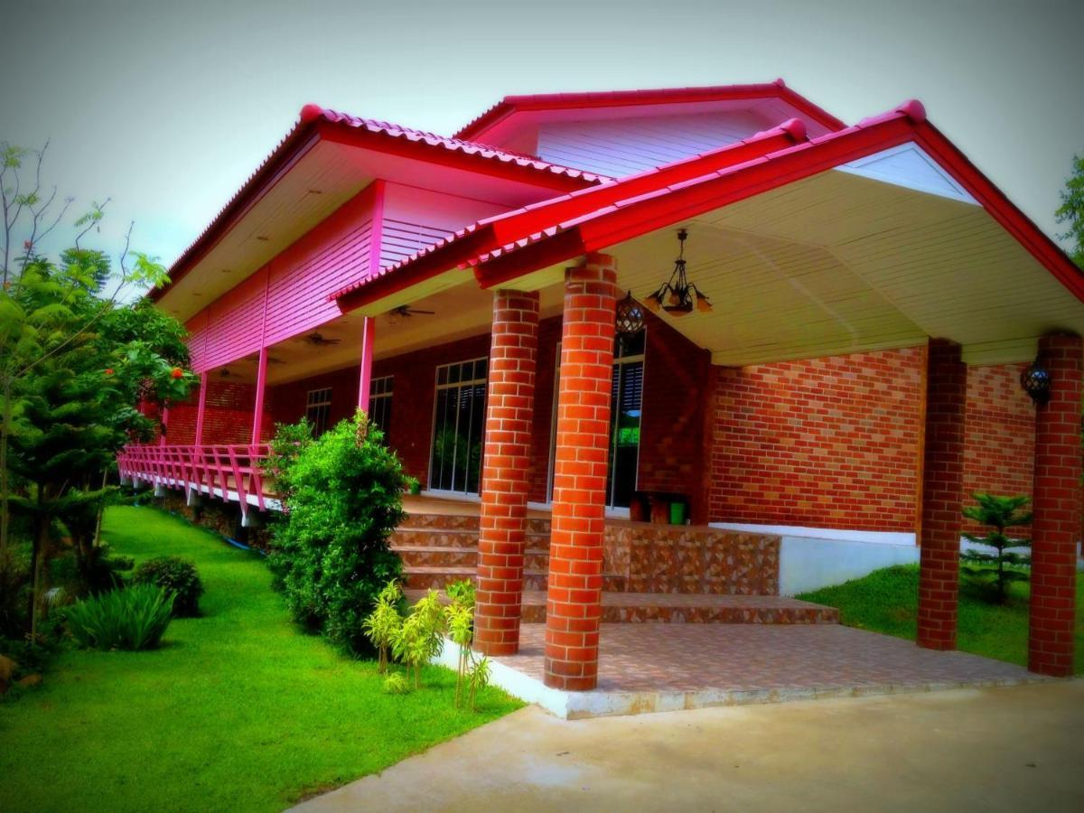 Theerama Cottage Suan Phueng Bagian luar foto